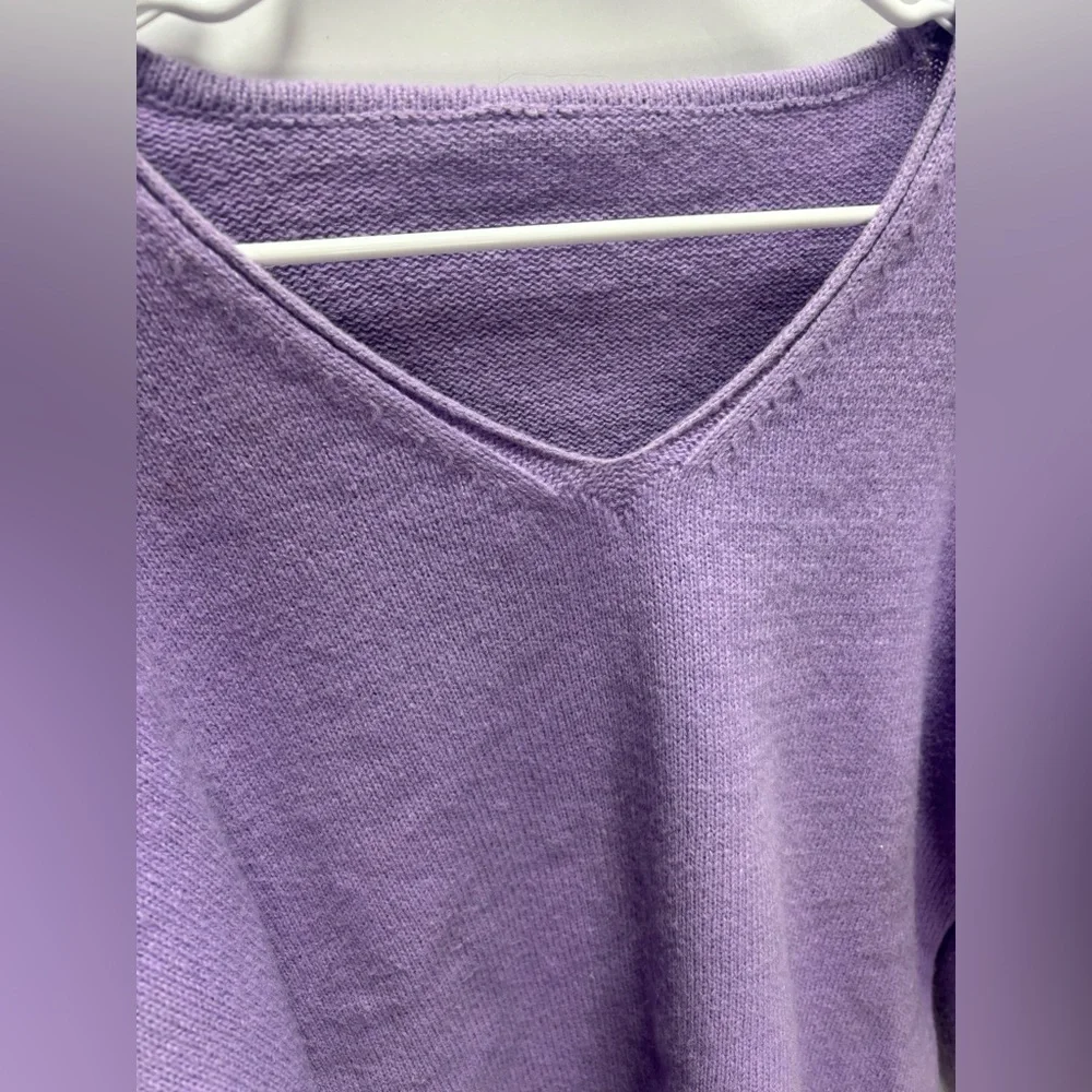 Unbranded V Neck Purple Sweater Size XXL - Picture 2 of 3